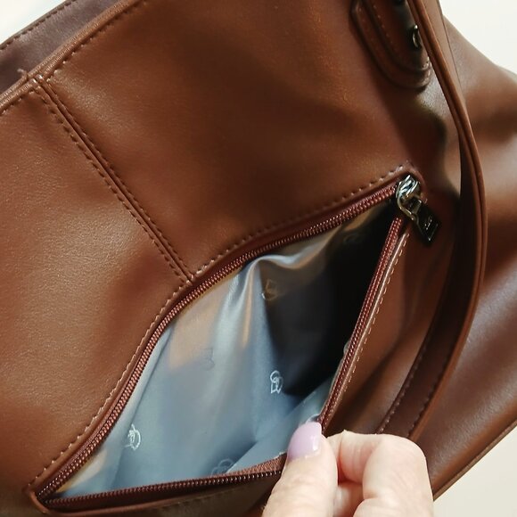 Namaste GUC Brown Shoulder Bag - Picture 11 of 13